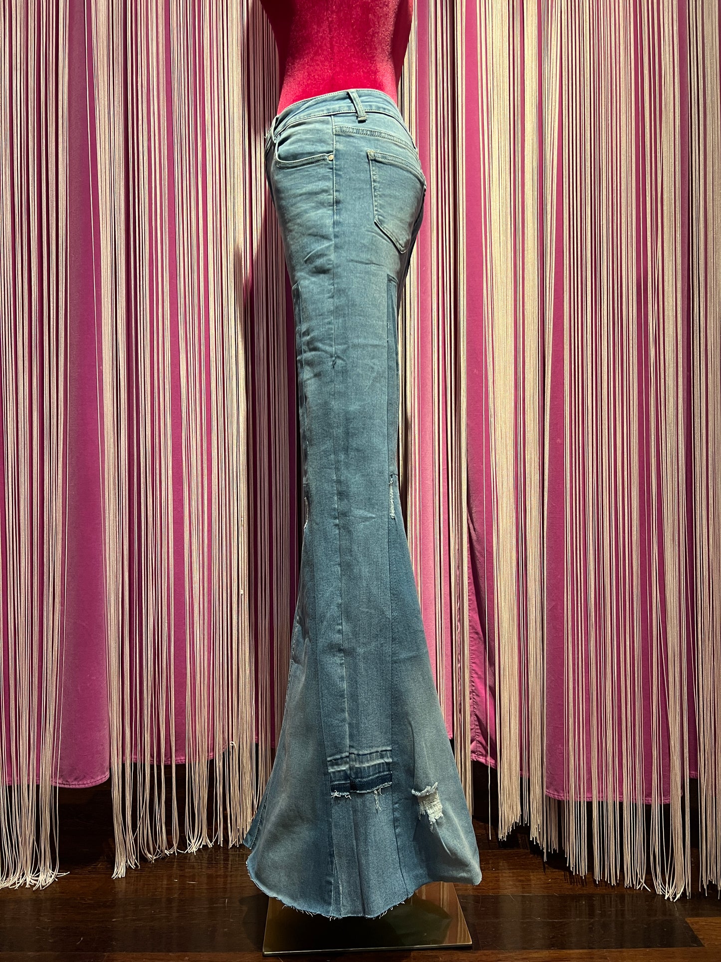 Love & roses -30%jeans elasticizzato a zampa