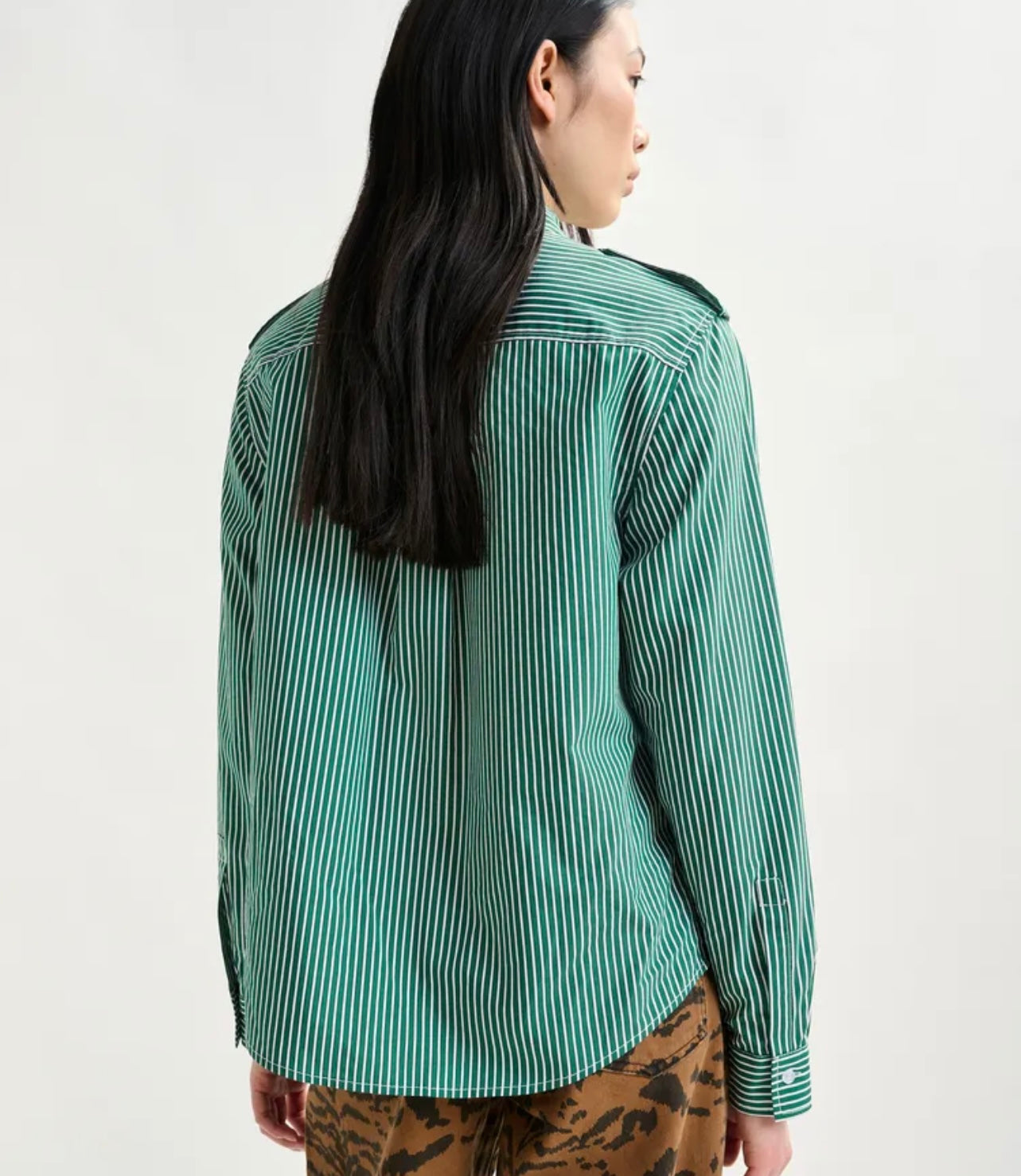 Essentiel antwerp camicia righe verdi e bianche con cravattino rimovibile