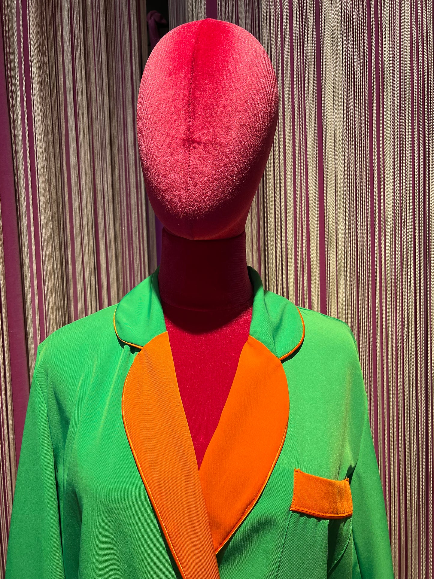 Colour market occasioni imperdibili completo giacca doppiopetto e pantalone verde rever arancio