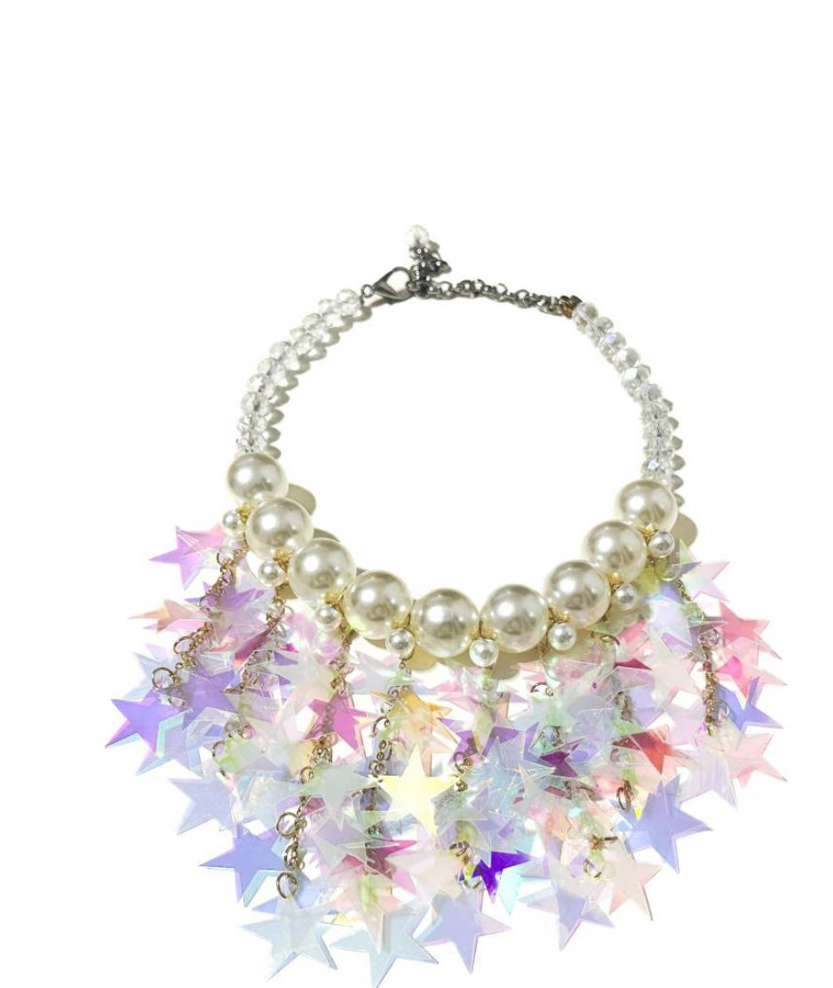 Sereku collana girocollo con perle in resina bianca pendenti a forma di cascate di stelle cangianti
