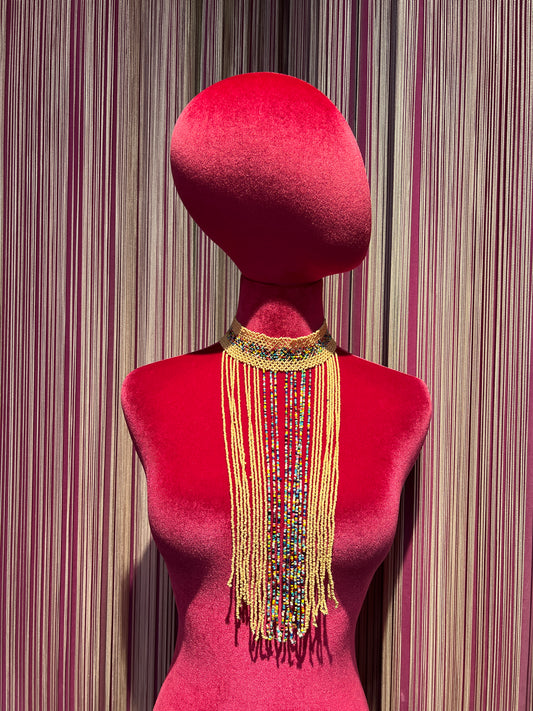 Choker perline beige con frange perline beige e multicolor