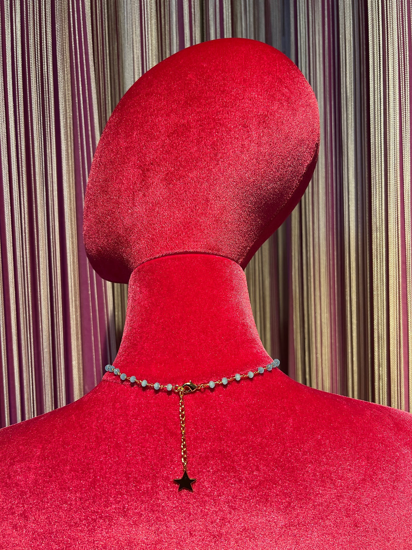 Principessa Glam collana girocollo perline celeste polvere cornetto rosso immagine sacra perline corallo