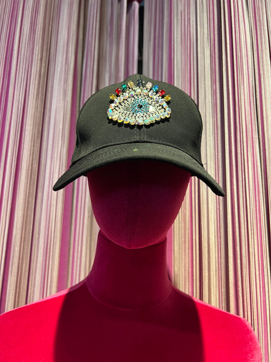 Cappello con visiera nero con applicazione