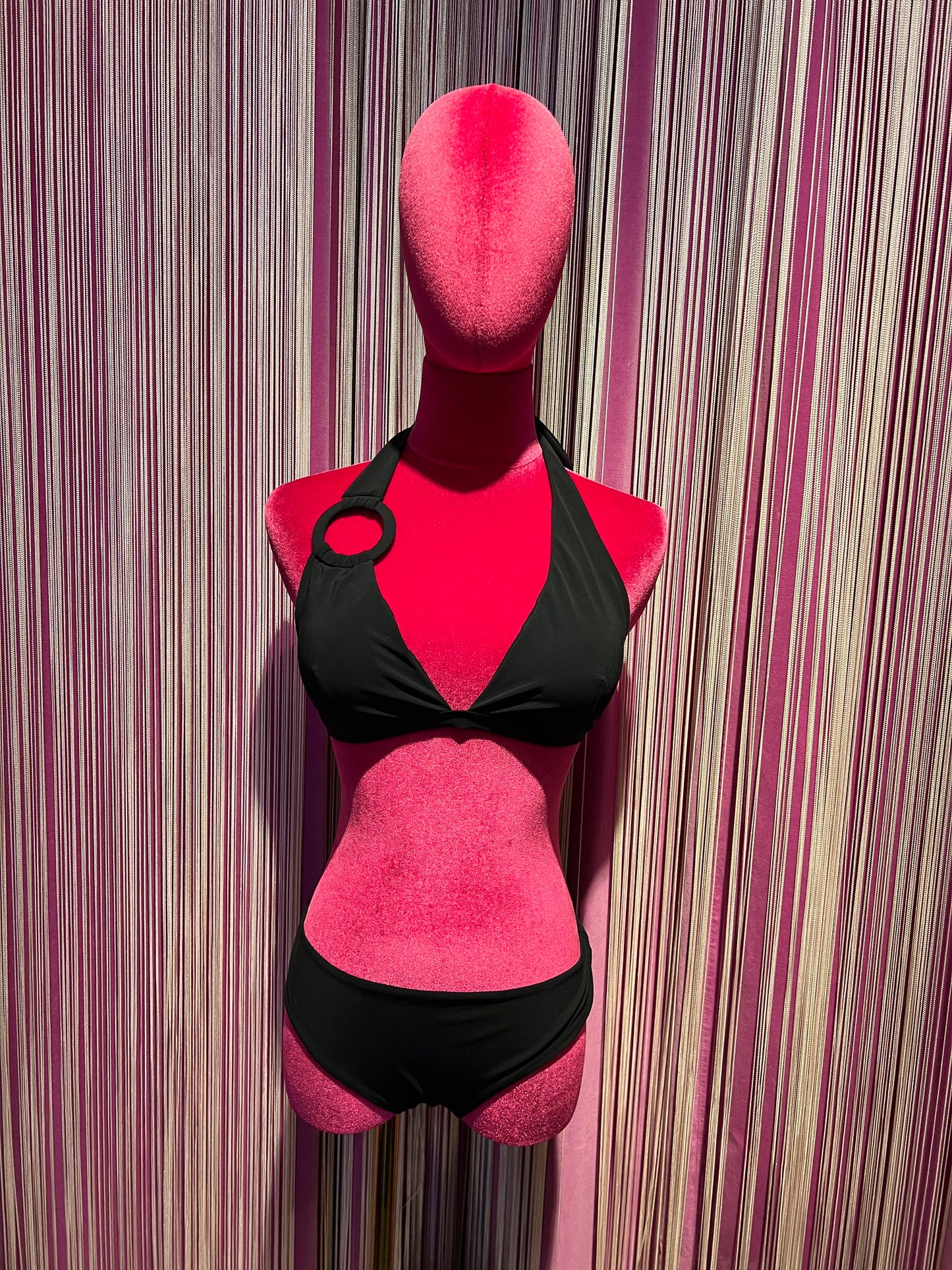 Cinzia Cortesi costume bikini nero Atene/Nora