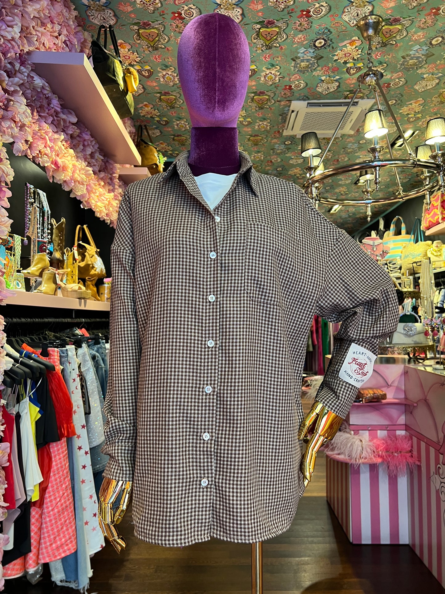 Front street camicia micro ceck beige e marrone con patch Popeye