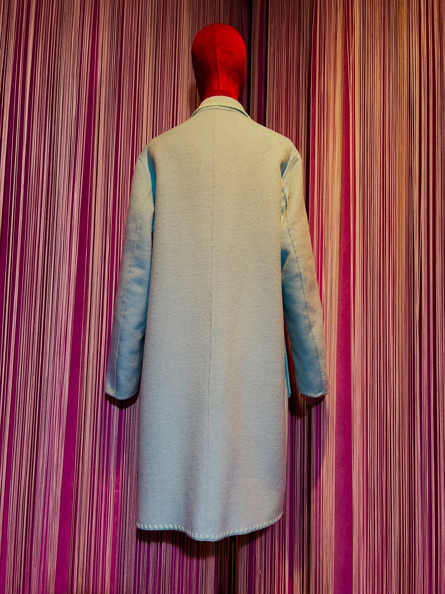 Sincere Paris cappotto celeste con tasche bordate di celeste