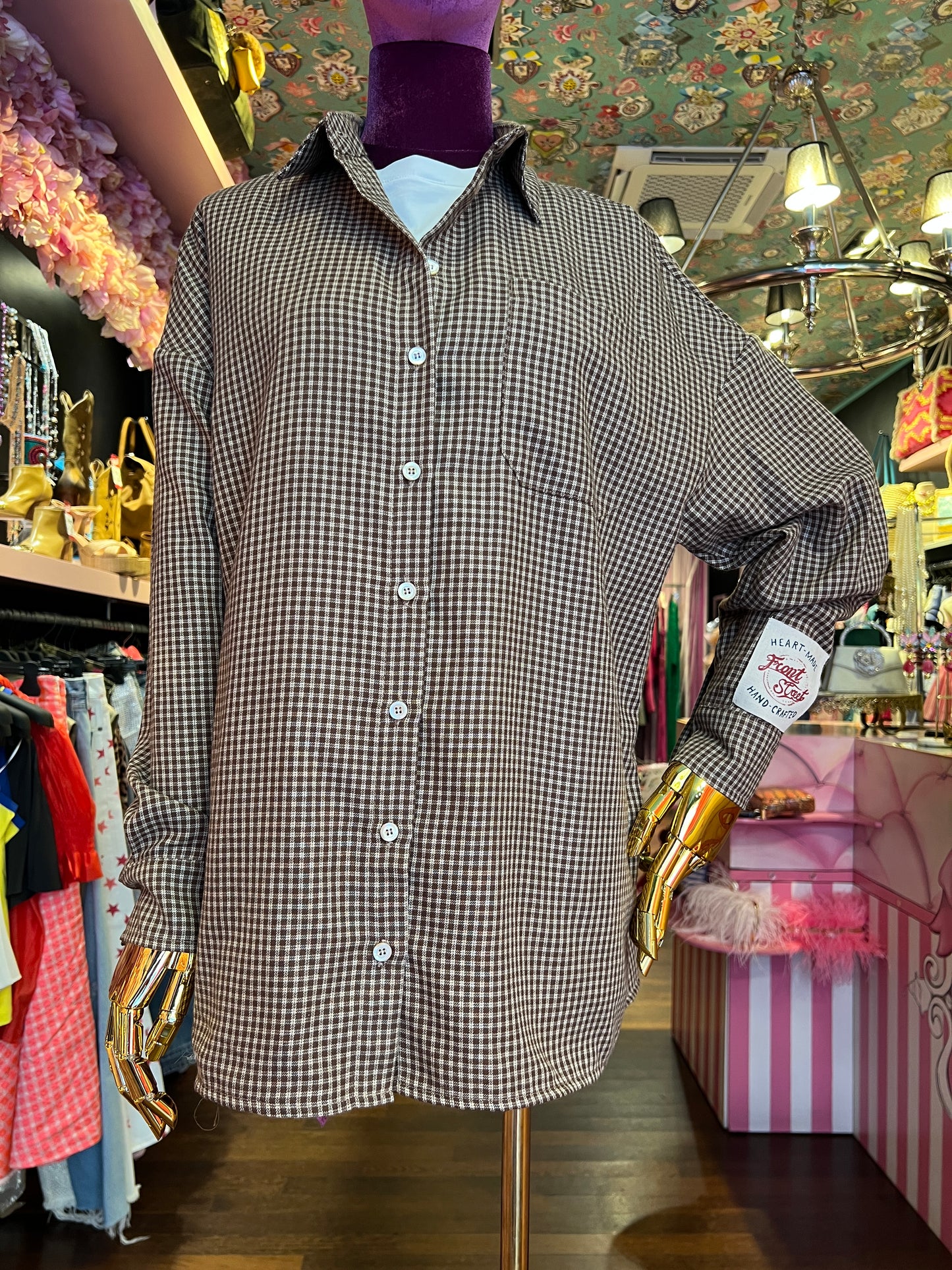 Front street camicia micro ceck beige e marrone con patch Popeye