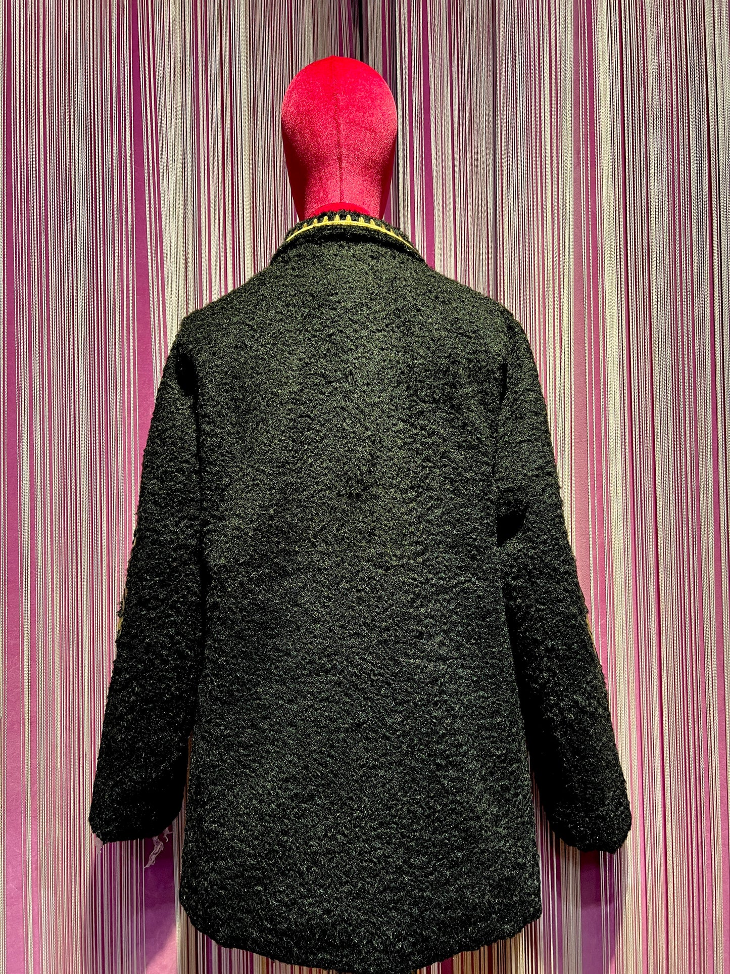 The room giacca boucle’ nera con motivo floreale nocciola