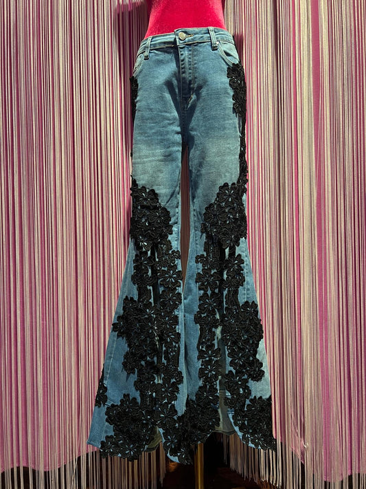 The room jeans elasticizzato a zampa con applicazione pizzo