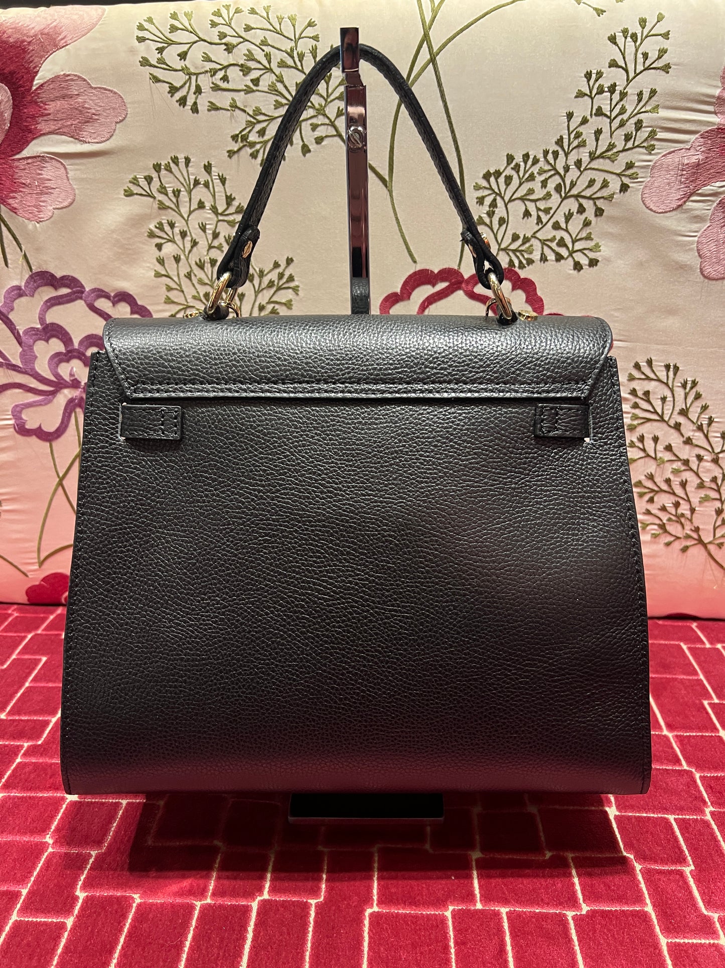 Borsa pelle nera con perle e tracolla