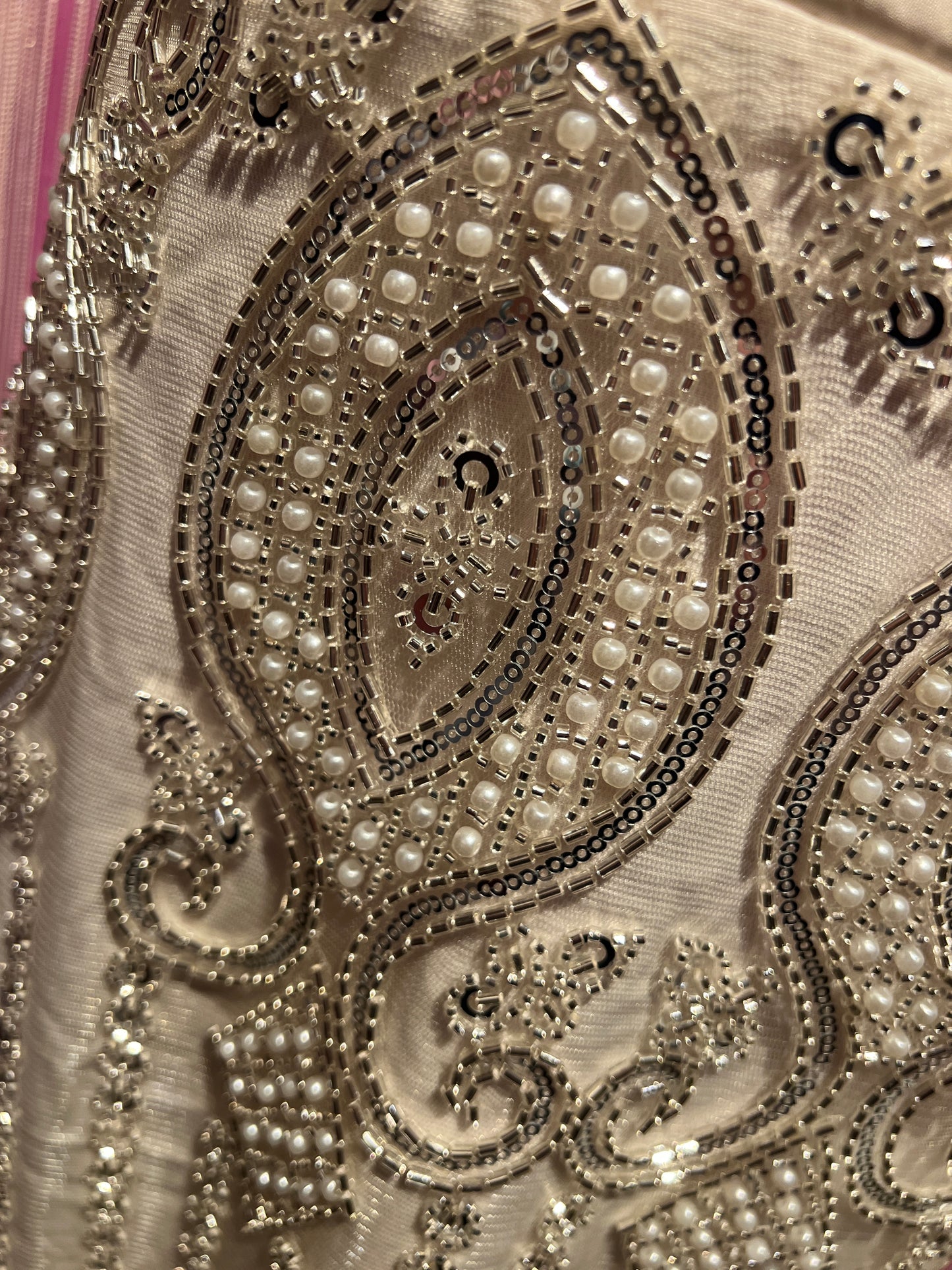 Front street gonna ricamata paillettes e perle panna