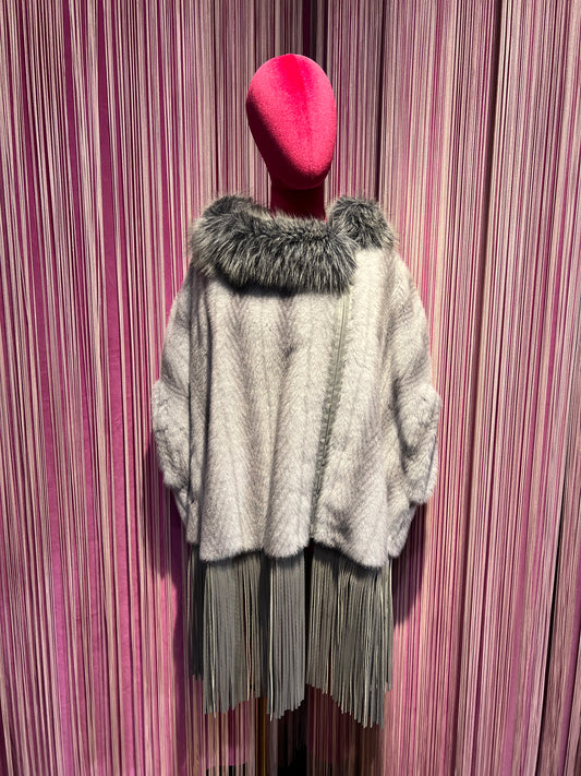 Uncommon giacca ecopelliccia grigia con collo rimovibile chiusura lampo frange