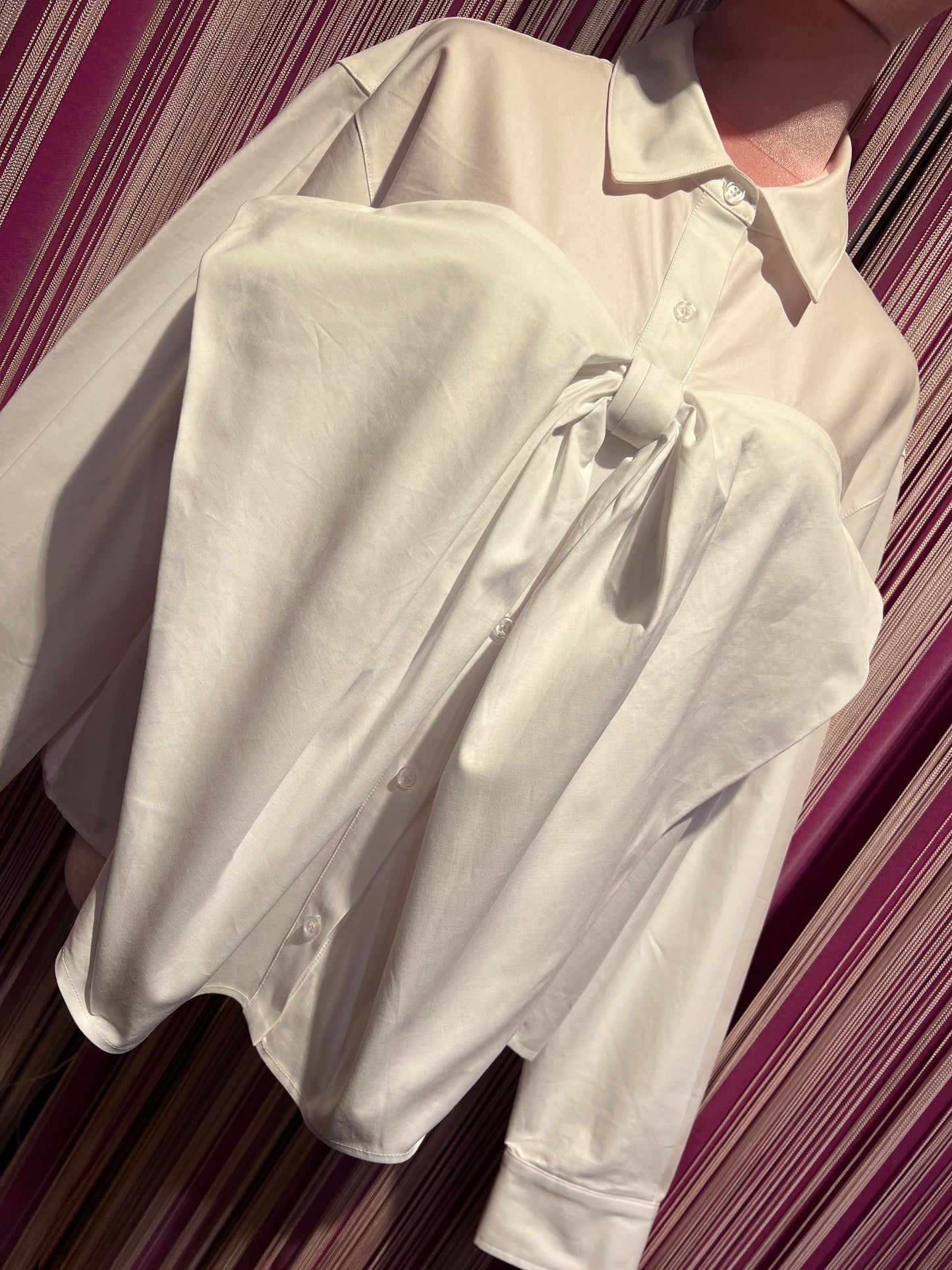 Essentiel antwerp camicia bianca con fiocco Ibow