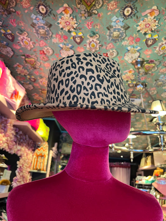 Love & roses cappello motivo leopardo