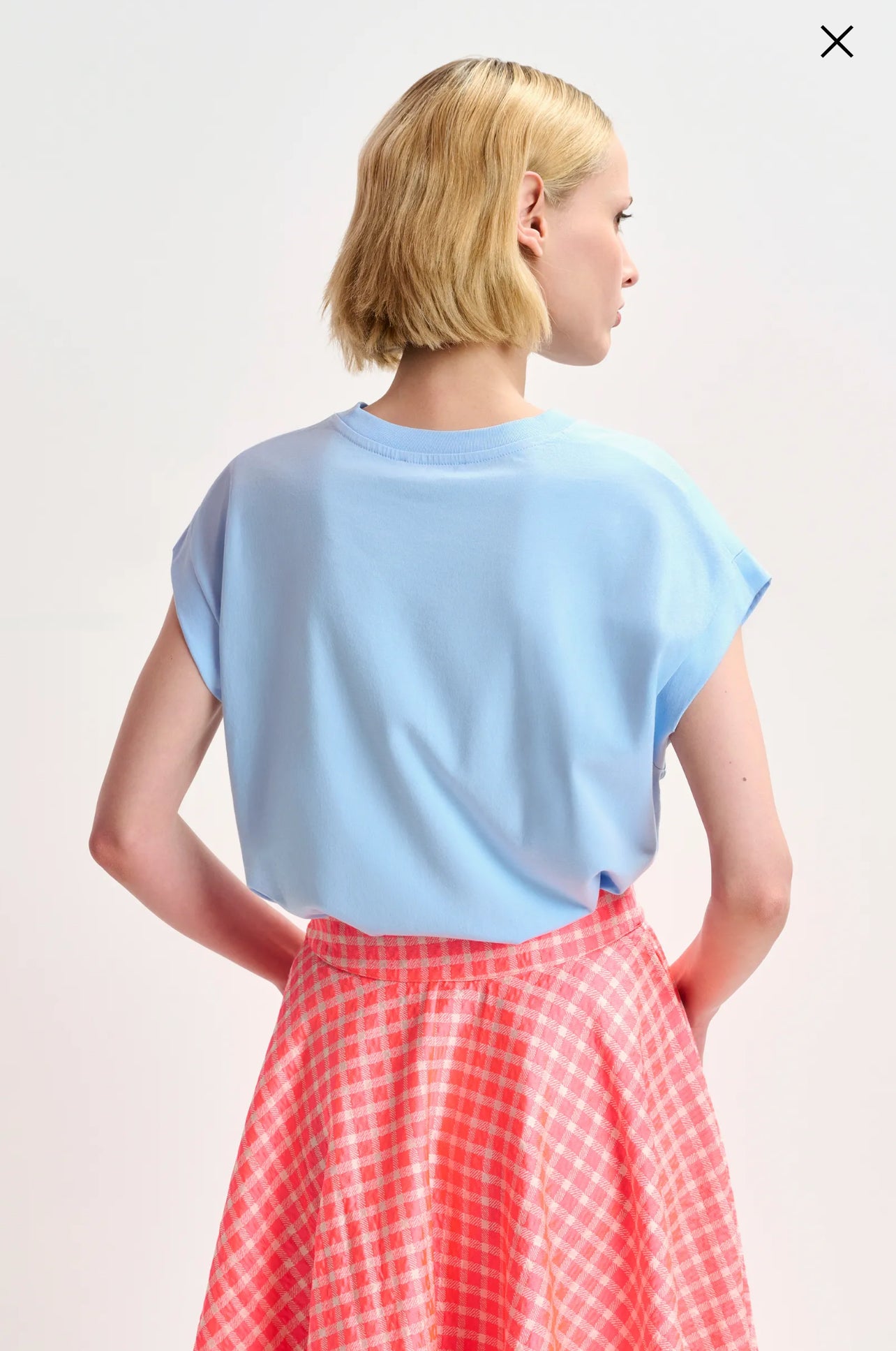 Essentiel antwerp t-shirt in cotone biologico con ricamo di perline