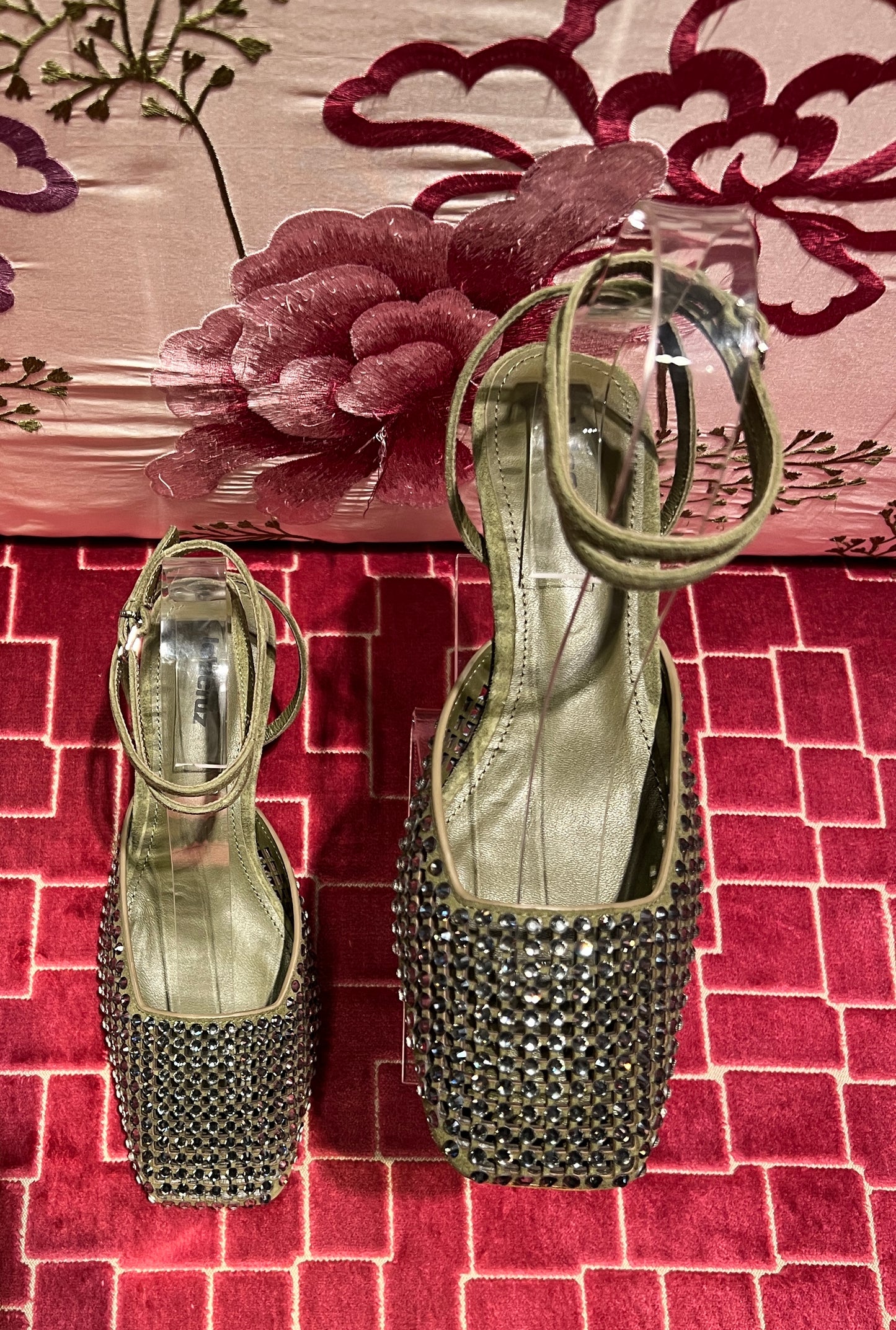 Lola Cruz sconto-50% sandalo verde kaki cristalli sulla punta