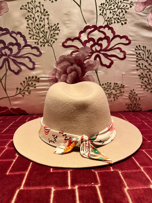 Wild sconto 50% cappello ecru Neo