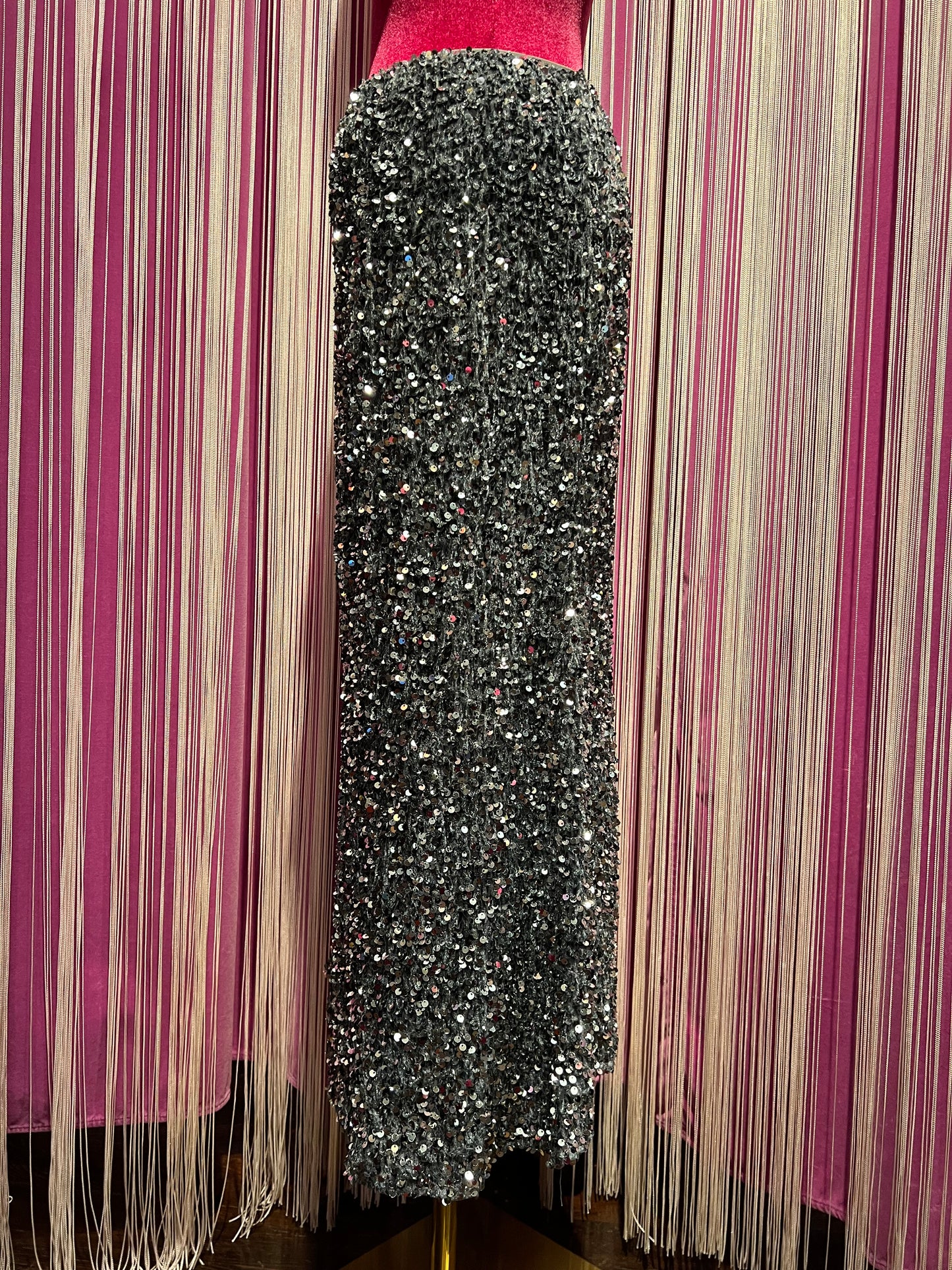 Love & roses meno 20%gonna lunga paillettes argento