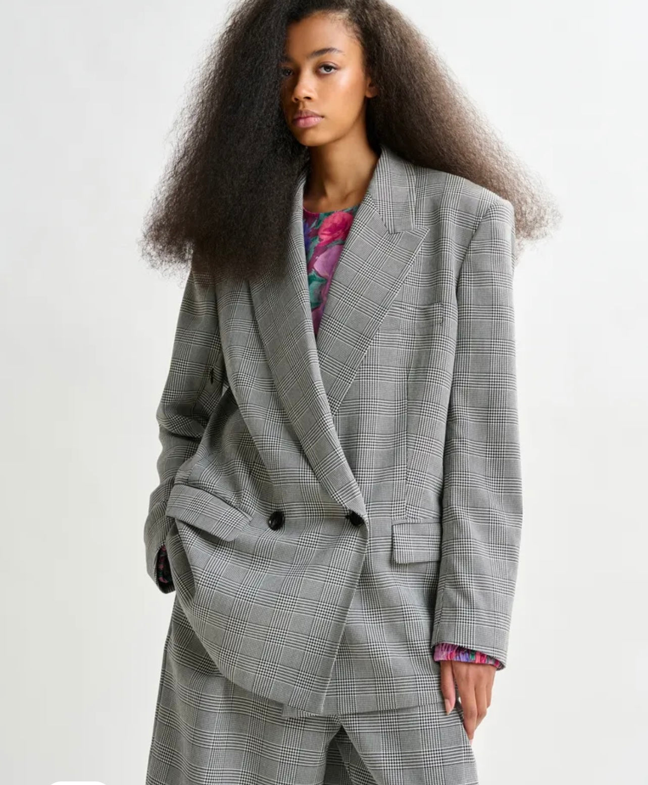 Essentiel antwerp blazer doppiopetto grigio e nero con dettagli zip sotto le ascelle Ipursuit
