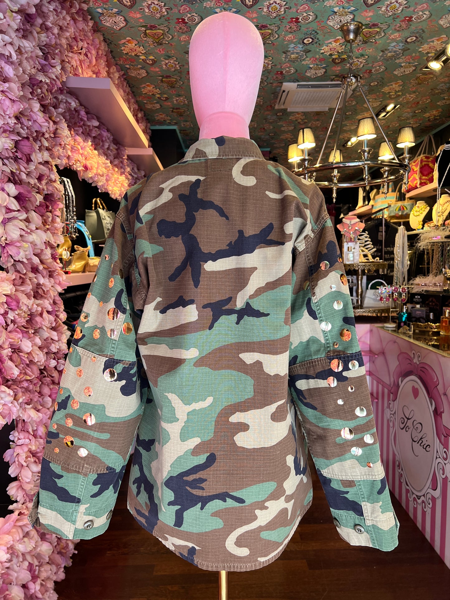 Rossano Perini giacca vintage oversize camouflage con borchie oro