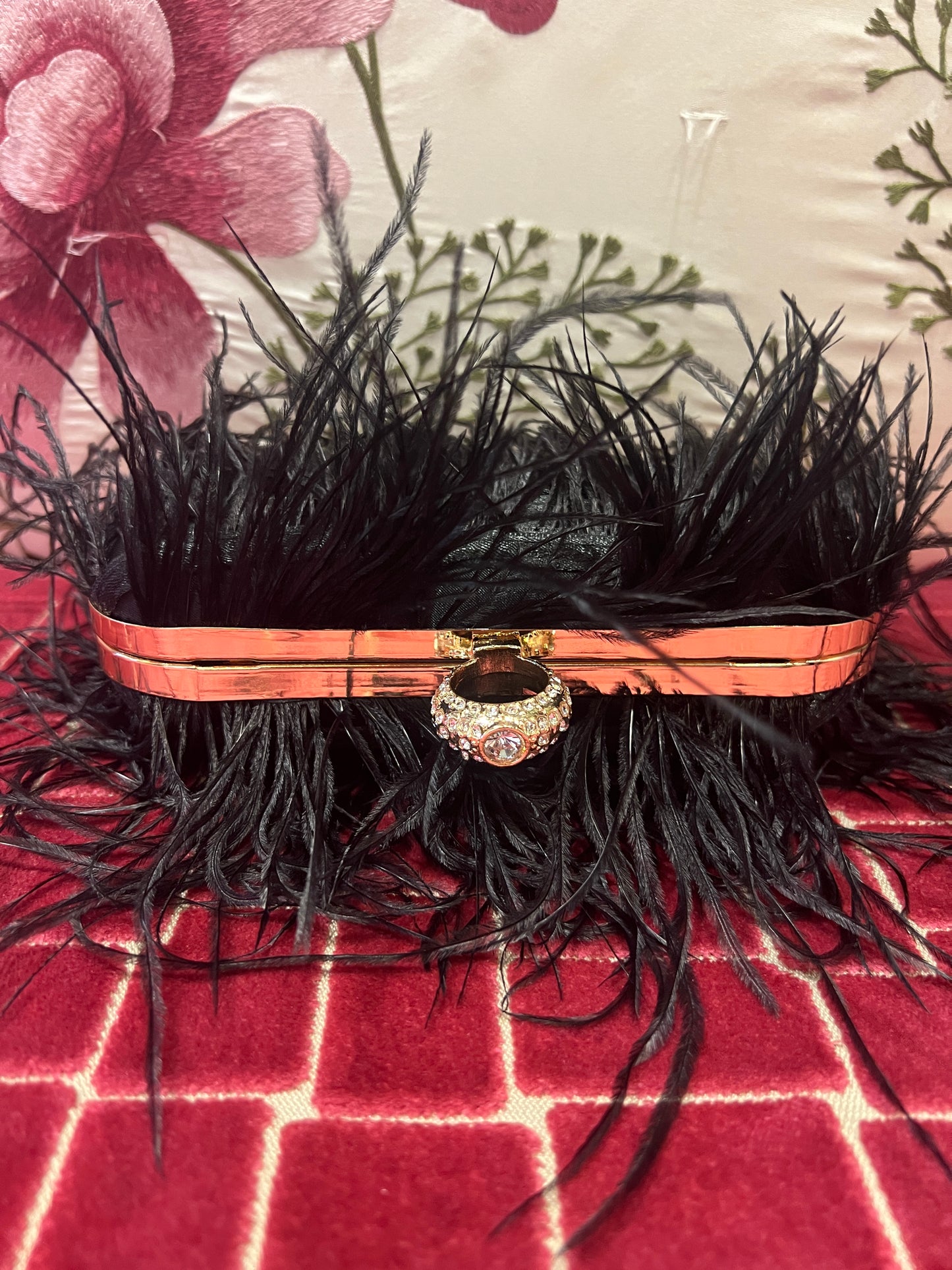 Clutch marabu nera con tracollina