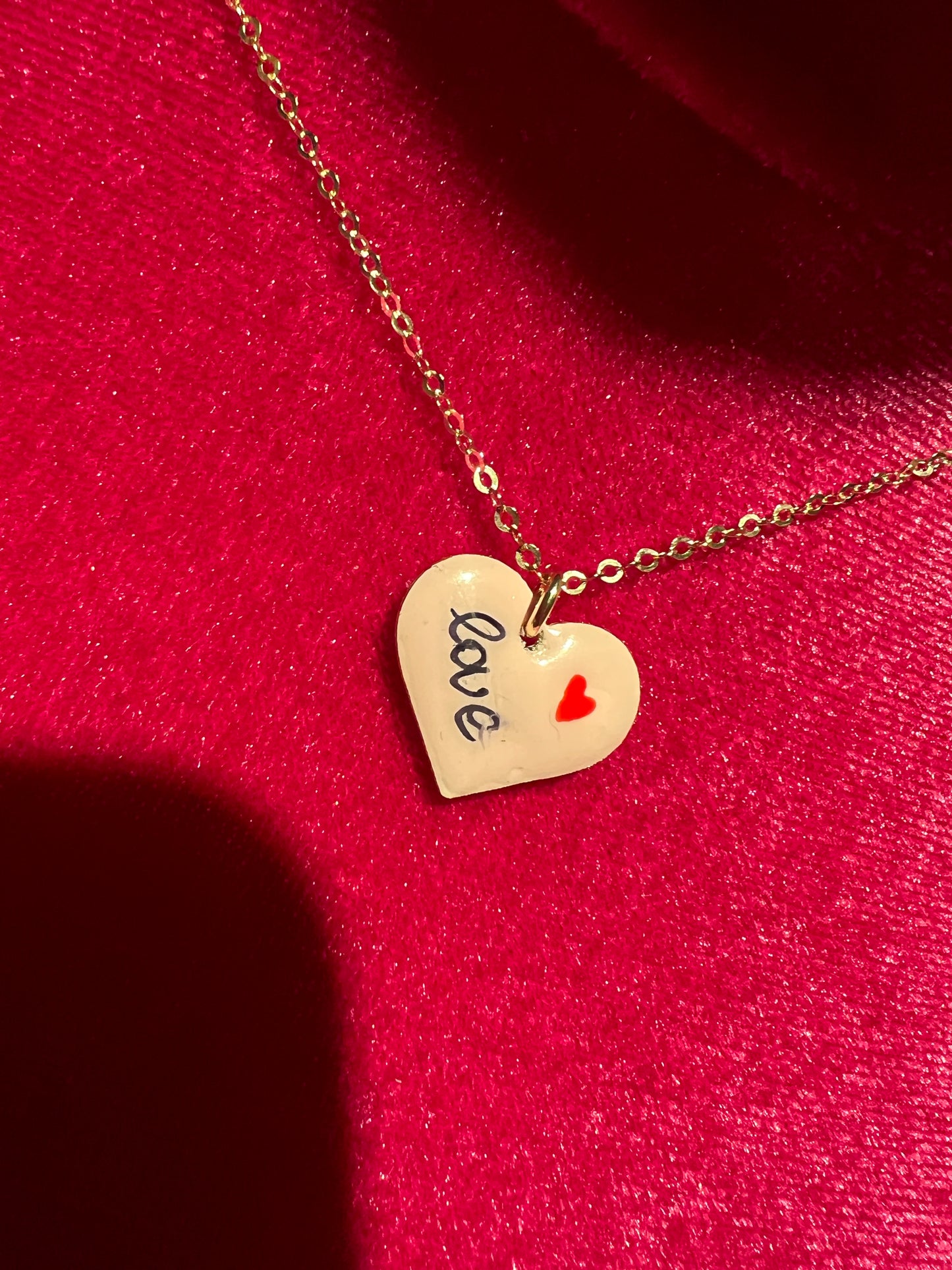 Collana argento placcata “love “oro cuore rivestito di ceramica rosa baby dipinto a mano