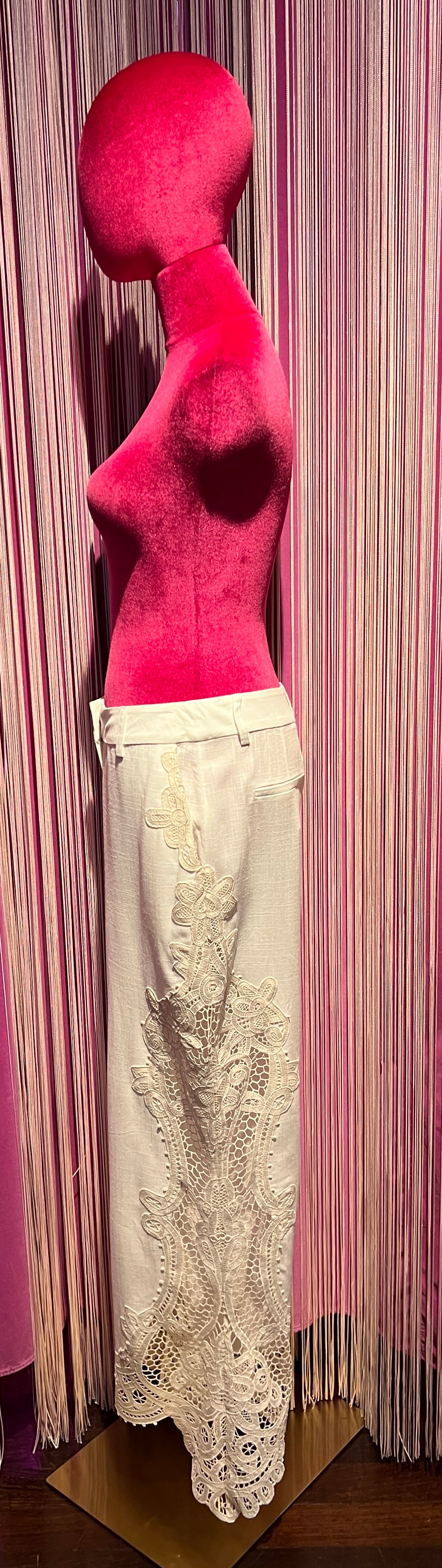 Amosa -50% di sconto pantalone panna con pizzo laterale e sul fondo