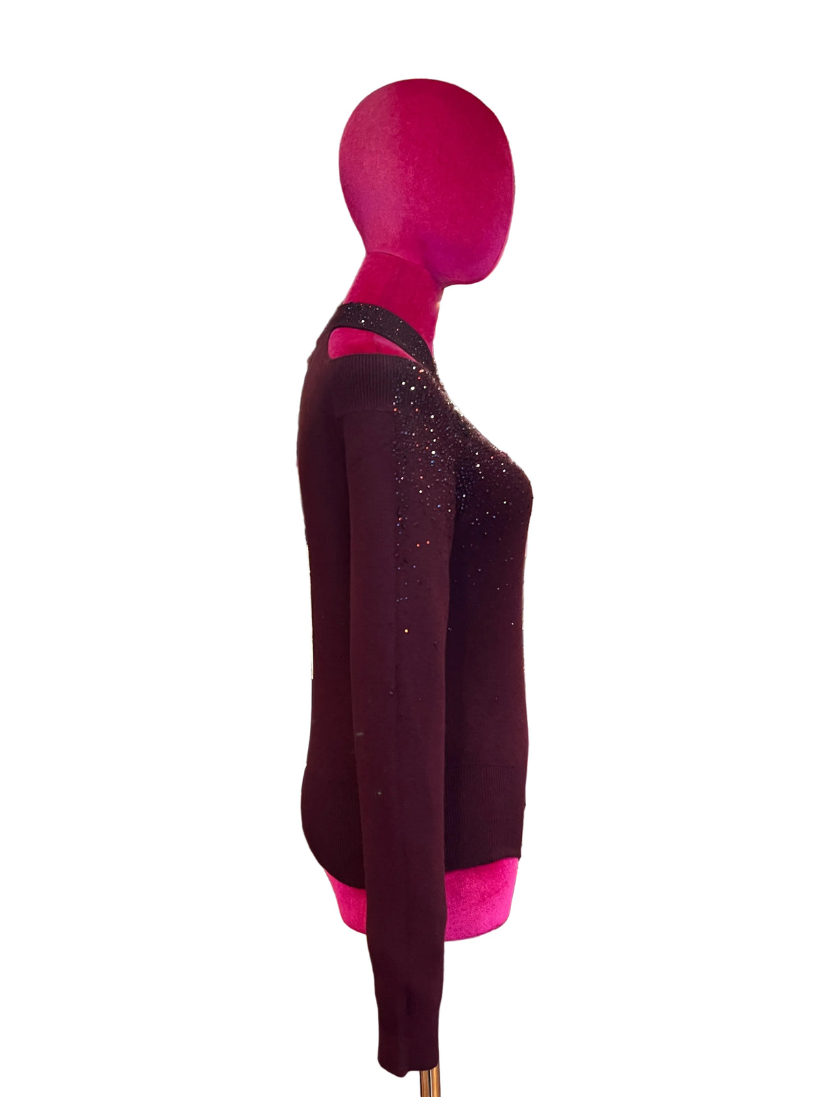 The room maglia burgundy con intreccio collo , oblò spalle e decorazioni micro cristalli