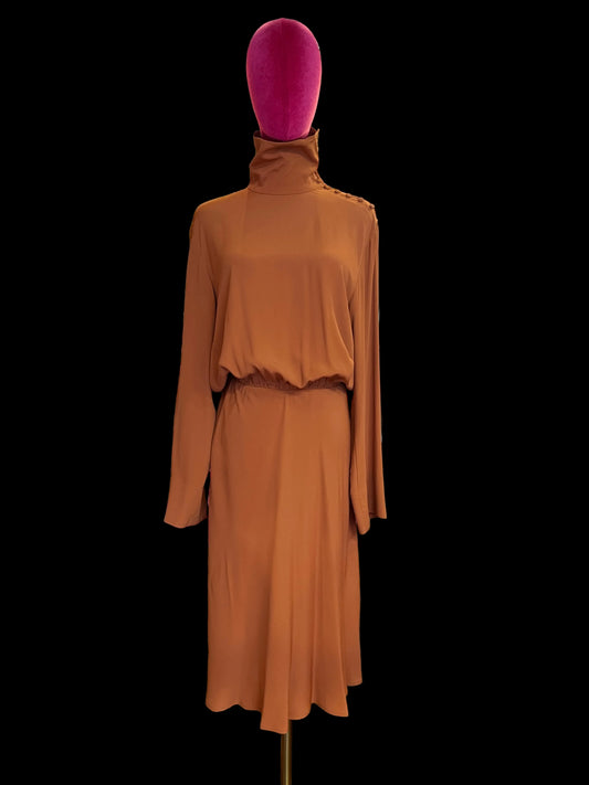 Semicouture abito in crepe de chine collo con bottoncini elastico in vita,scollo drappeggiato