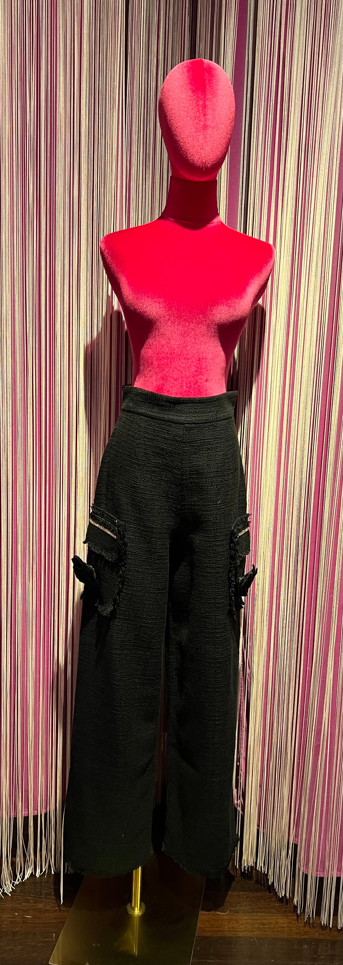 Clo’h meno 50% pantalone a palazzo in juta nero con tasche frange e camelia nera