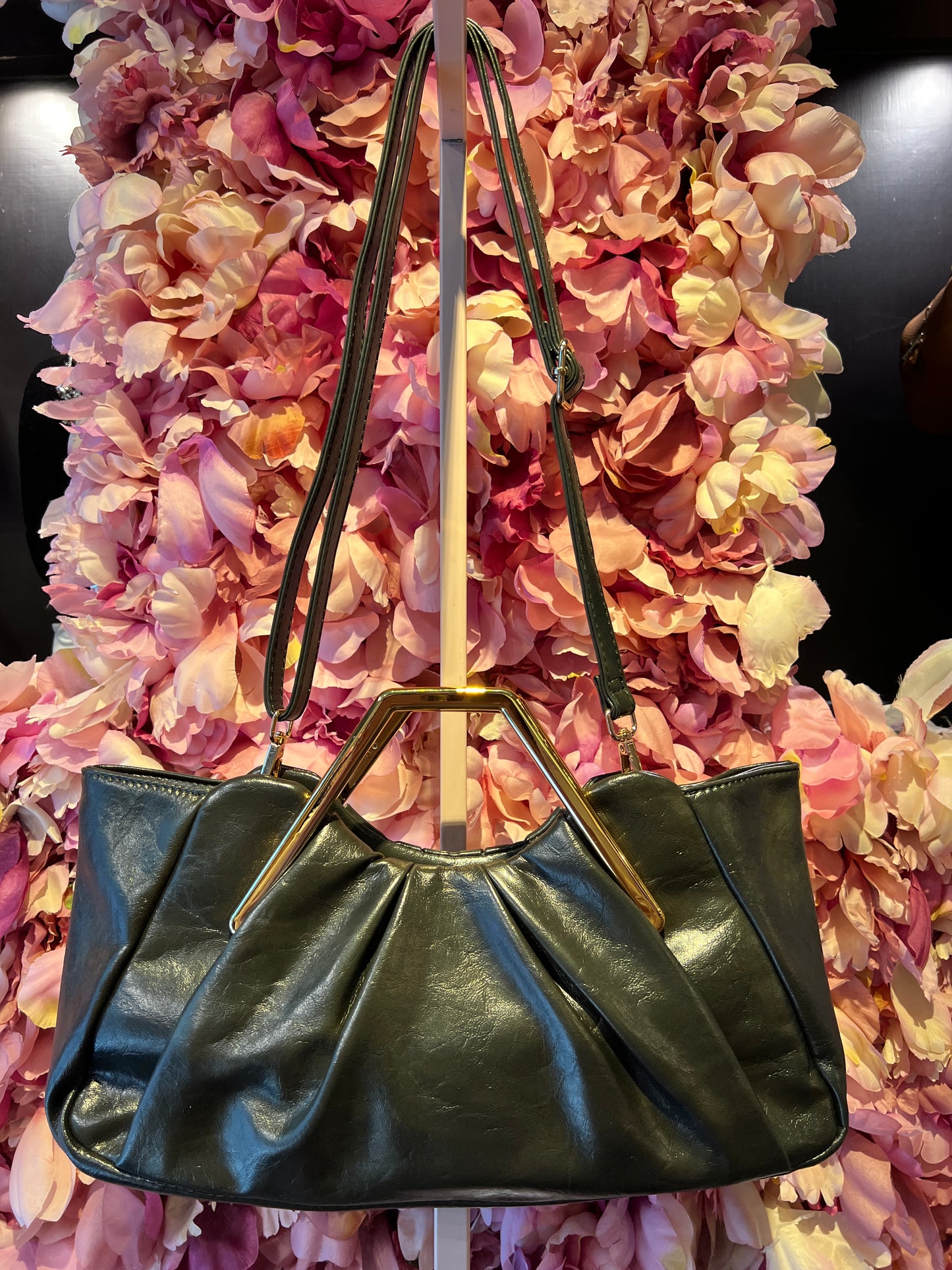 Borsa ecopelle manico rigido oro effetto metallo con tracolla, verde oliva