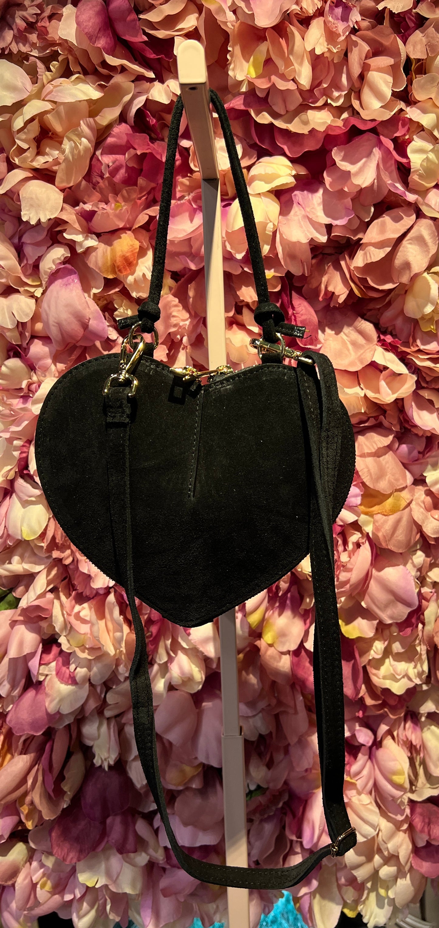 Borsa a cuore pelle scamosciata nera con tracollina