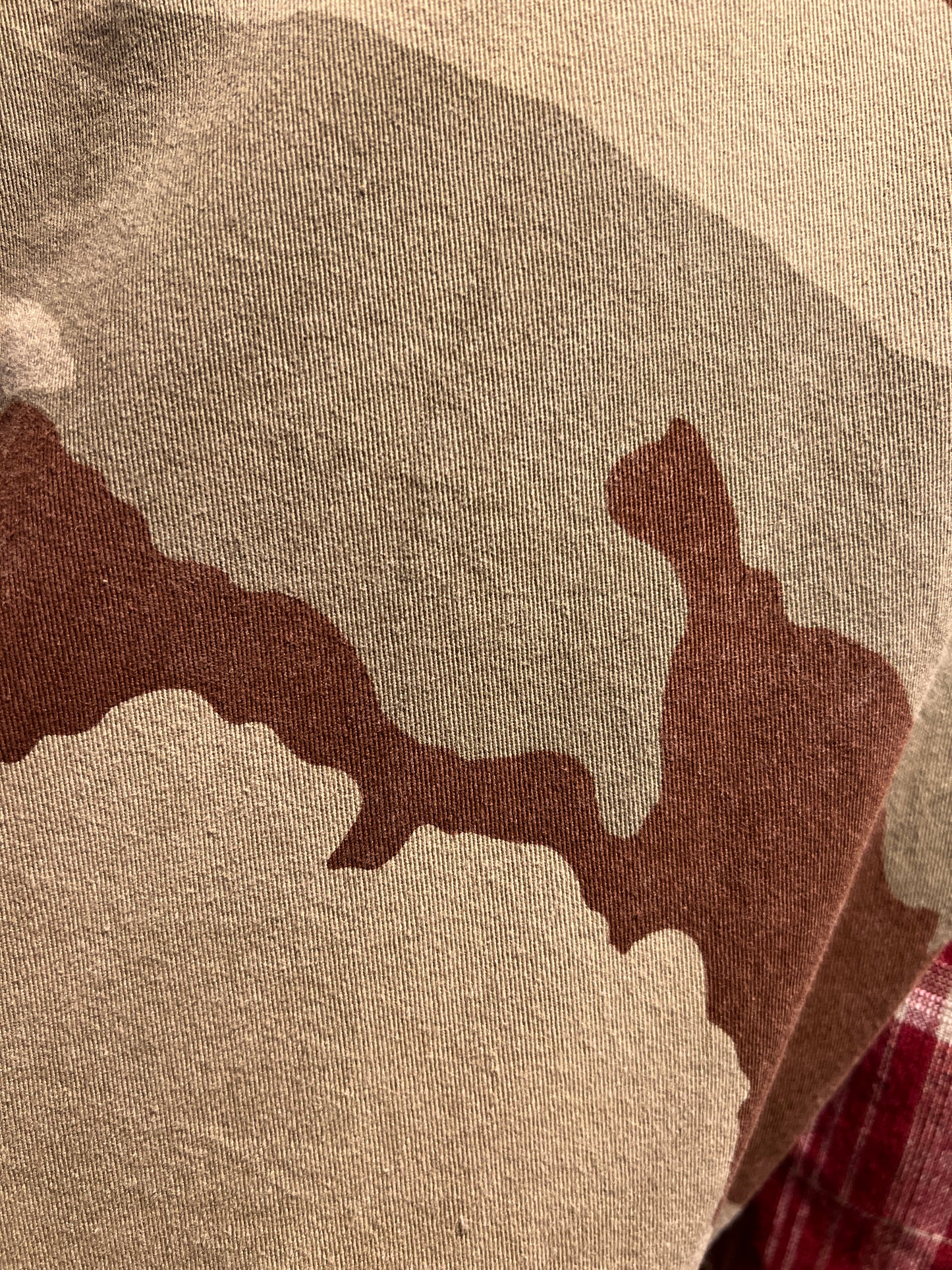 Front street -30% di sconto sahariana camouflage con maniche a contrasto , applicazioni patch di spille