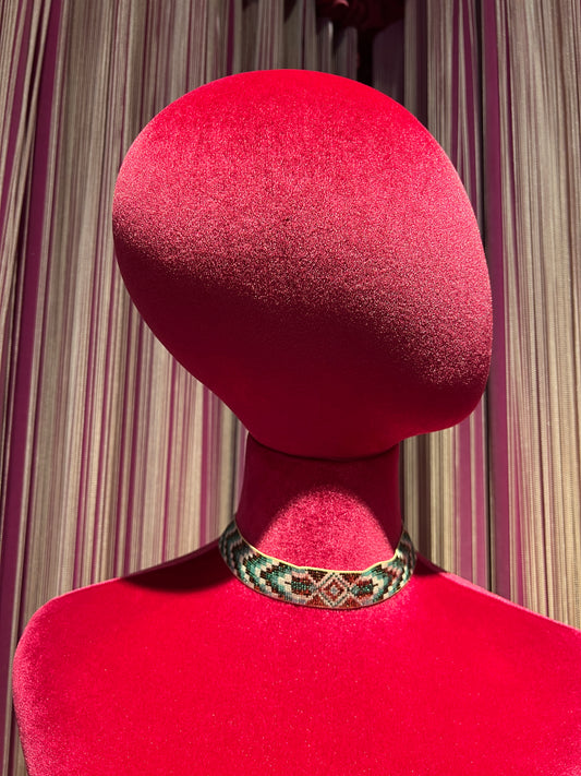 Choker regolabile perline bianche celesti