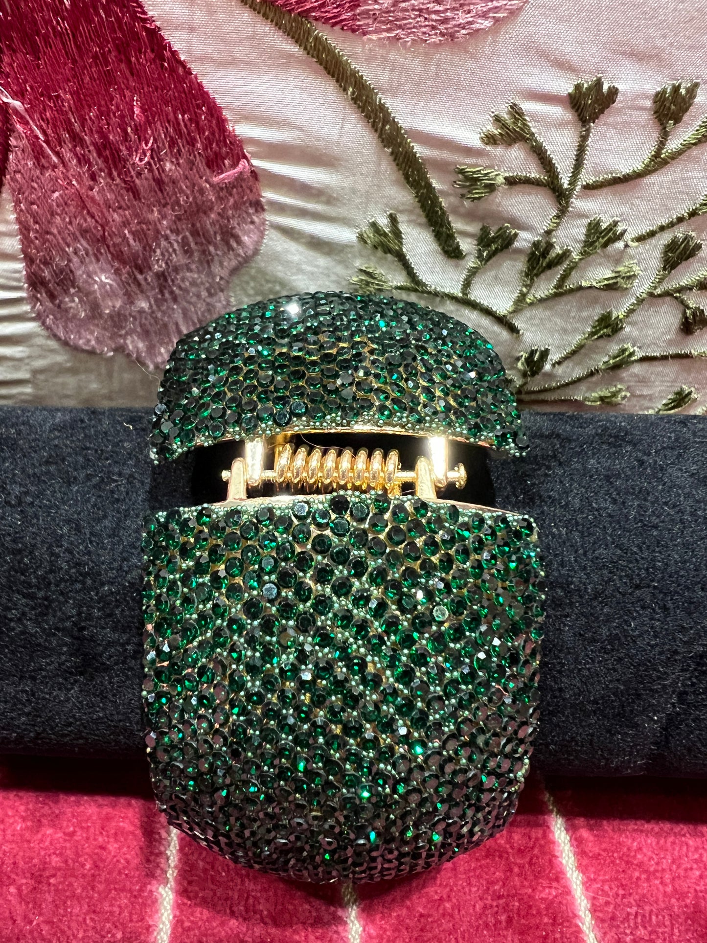 Bracciale alto verde con strass chiusura a molla