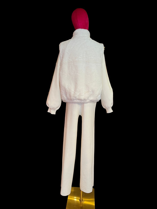 The room completo 3 pezzi panna , tuta in maglia con gilet ecopelliccia