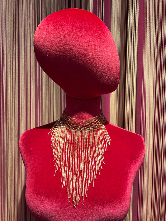 Choker con frange perline rosa e grigio