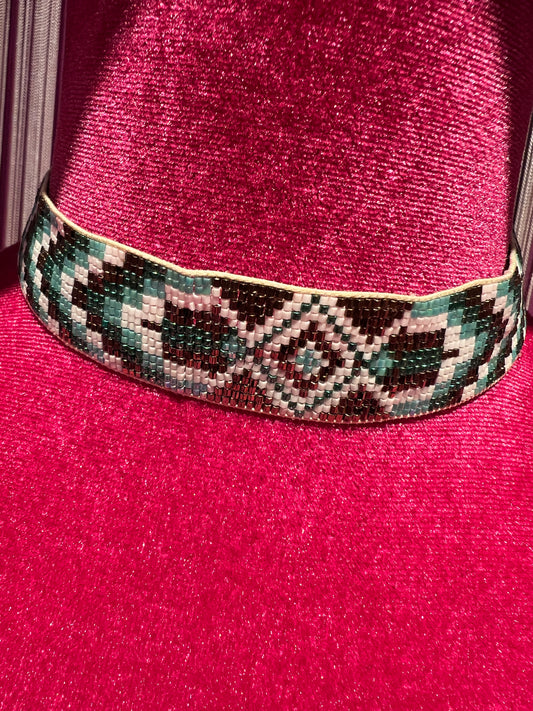 Choker regolabile perline bianche celesti