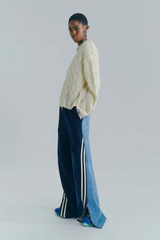 Circus Hotel pantalone wide leg in felpa misto denim , bande laterali con zip al fondo, elastico in vita