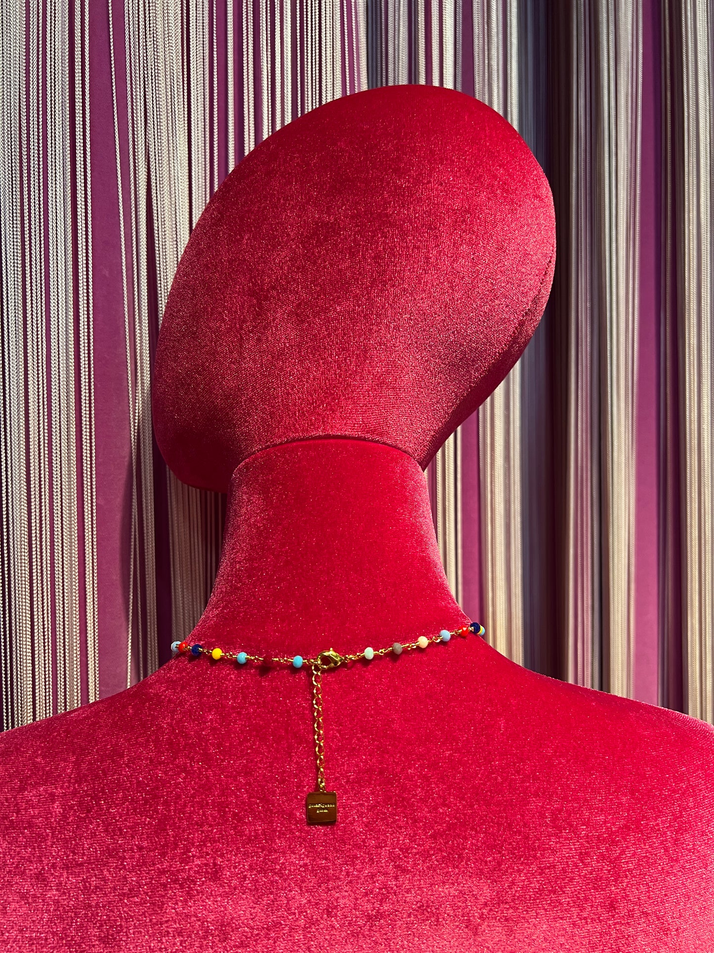 Principessa Glam collana girocollo perline multicolor cornetto rosso immagine perline bianche