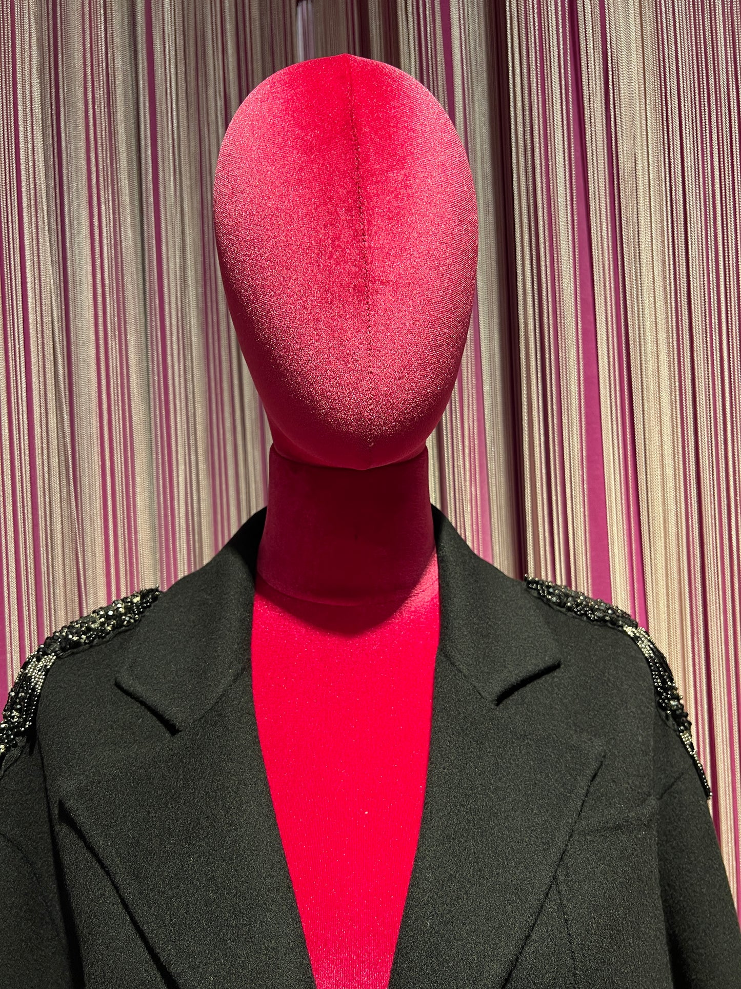 Ermanno Scervino meno 50% cappotto giacca nera panno con applicazioni perline sulle spalle