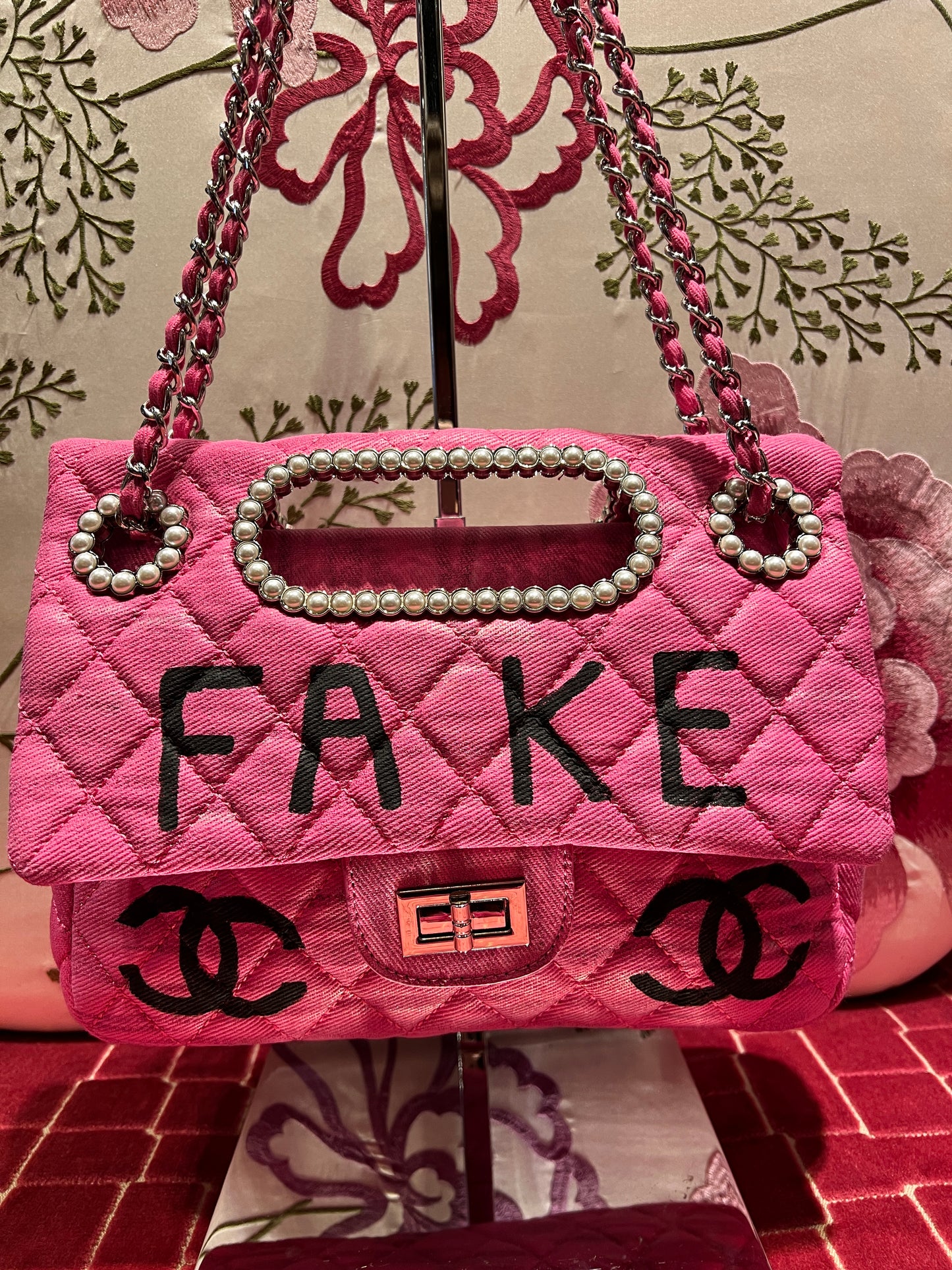 Love & roses borsa tracolla rosa bubble dipinta a mano