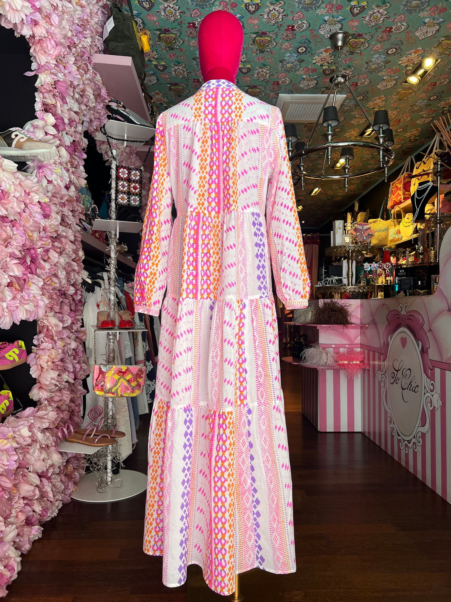 Mon amour Paris sconto-20 % abito lungo fantasia geometrica fucsia/arancio/ viola su sfondo bianco