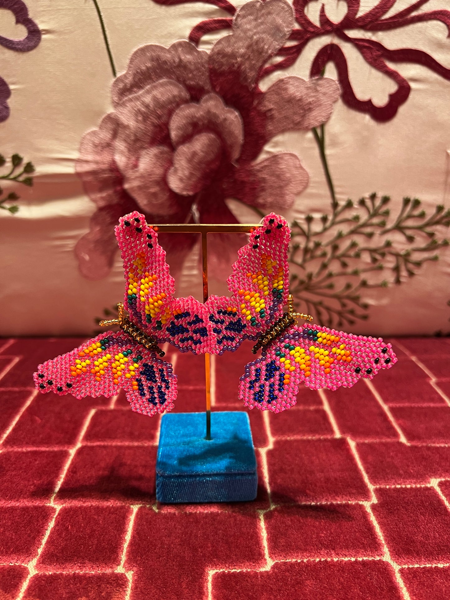 Orecchini farfalle perline fucsia