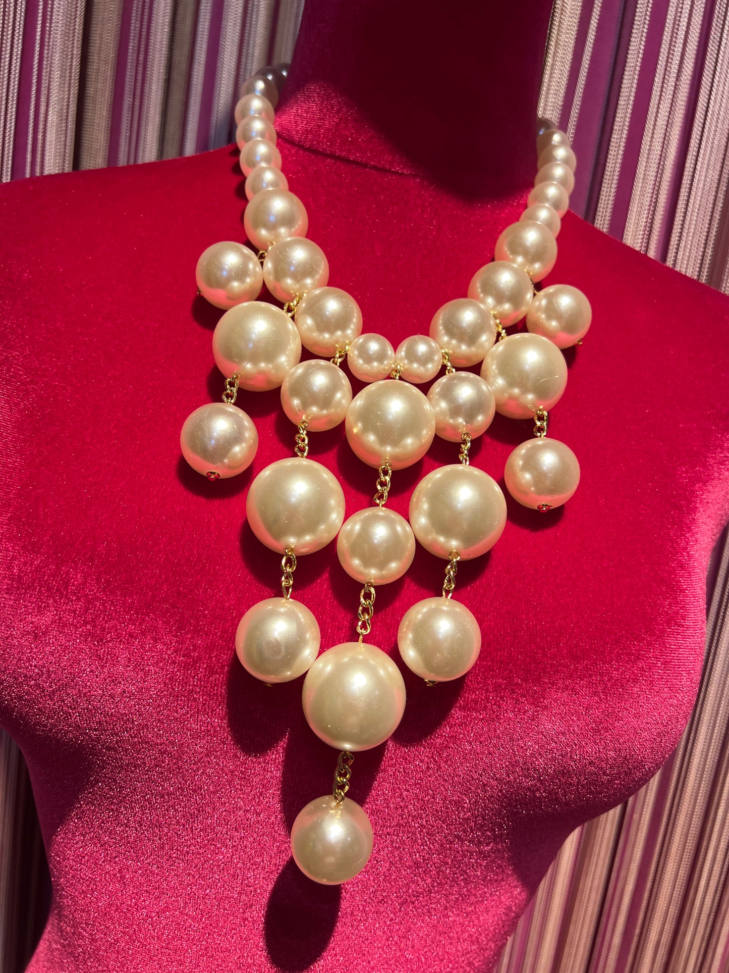 Collana girocollo con perle grandi