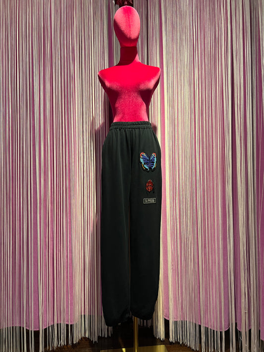 5 Progress pantalone modello jogging con patch farfalla