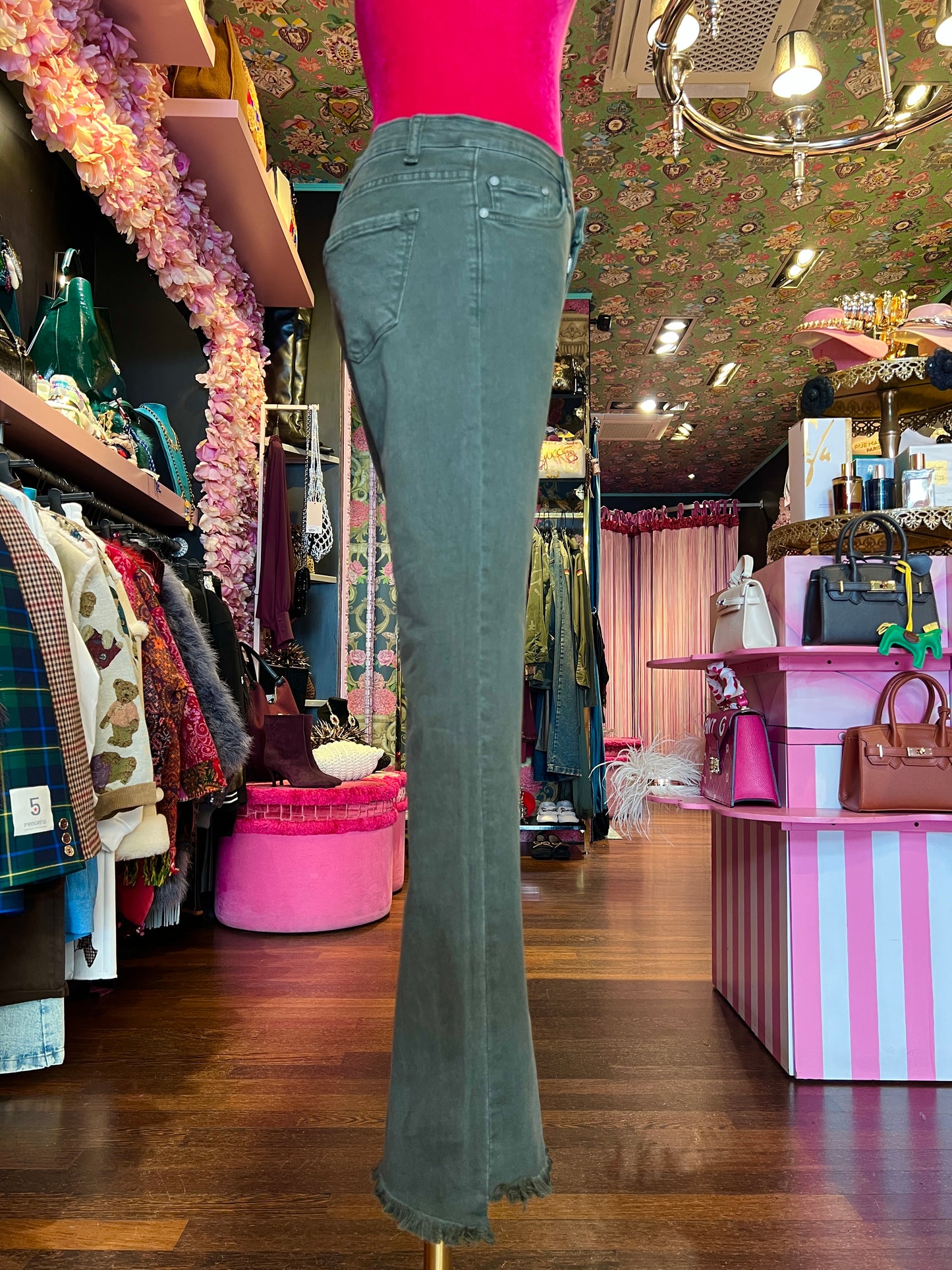 Mon amour Paris pantalone 5 tasche elasticizzato a zampetta, orlo sfrangiato verde militare