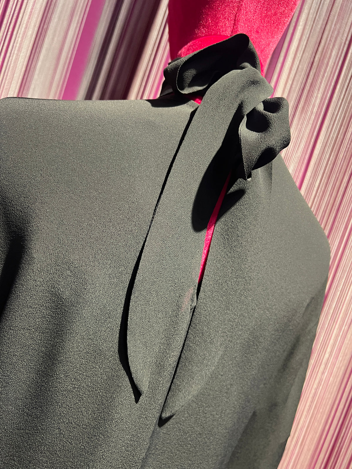 SU official blusa cioccolato con fiocco