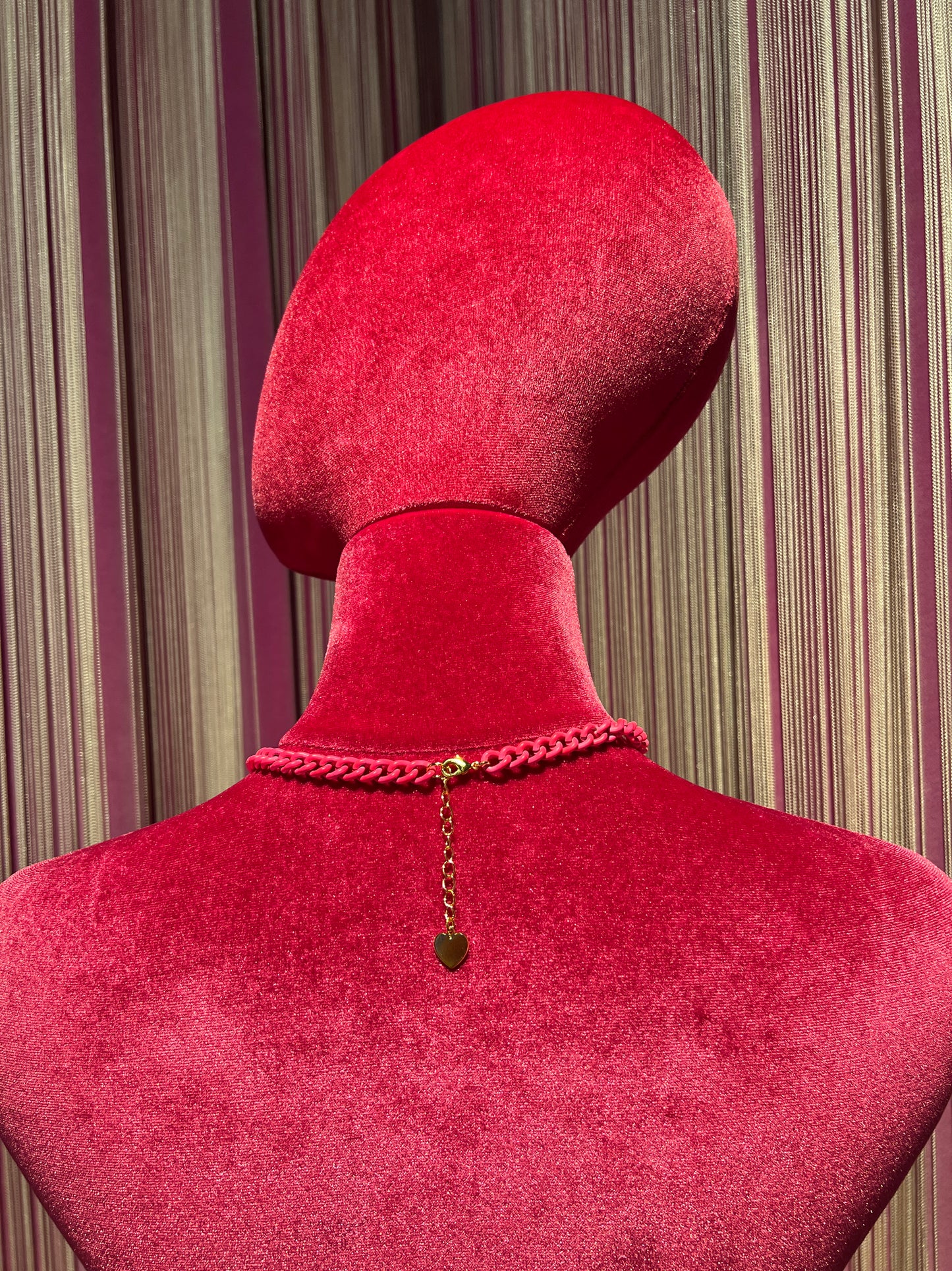 Principessa glam collana girocollo catena fucsia con charms cuore azzurro cornetto giallo trifoglio rosso