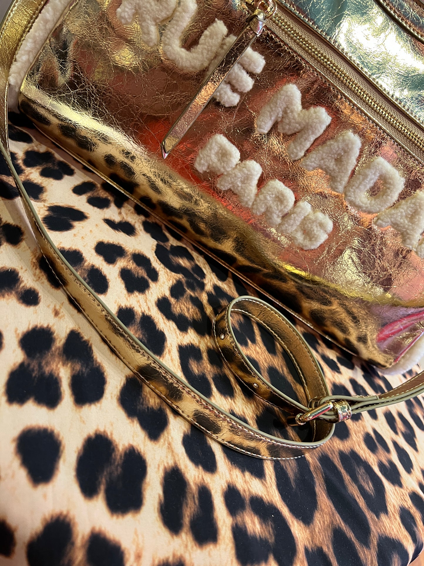 Rue Madam Paris borsa due manici oro e ecopelliccia bianca con tracolla Shine tote